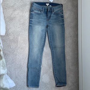 NWT J. Crew stretch light denim 25 waist/28 inseam